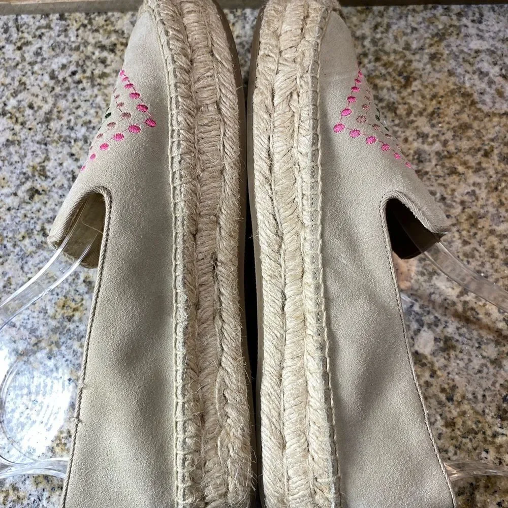 ✅Jack Rogers Tan Suede Patterned Details Espadrilles